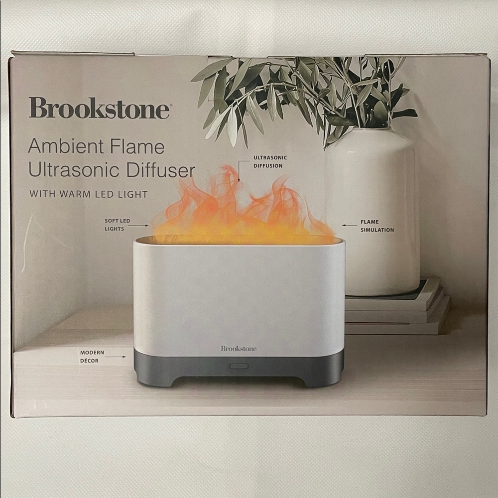 Brookstone White and Gray Ultrasonic Diffuser